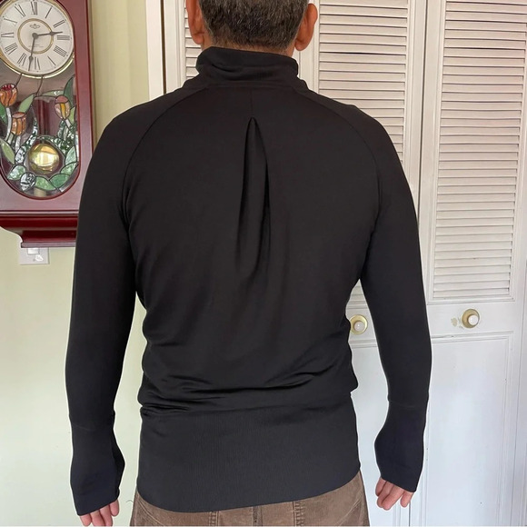 Lululemon Black Turtle Neck Sweatshirt With Canguroo Pocket . - Picture 2 of 7